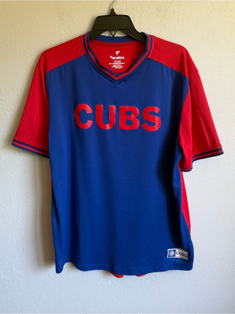 Men’s XL Blue and Red Fanatics Chicago Cubs Sporty Gameday MLB Breathable Shirt